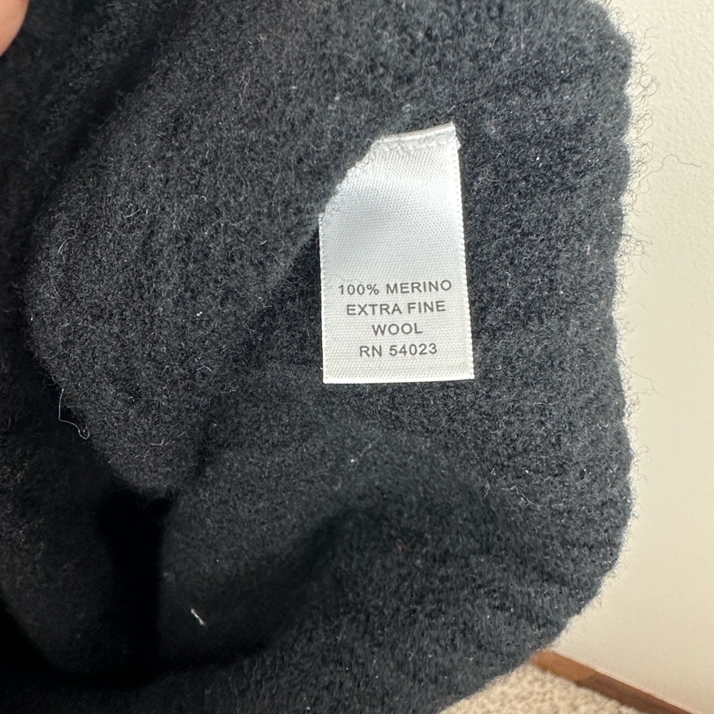 Banana Republic Extra Fine Merino Wool Cable Knit Turtleneck Sweater - Picture 6 of 8
